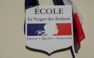 plaque_ecole_bouclans
